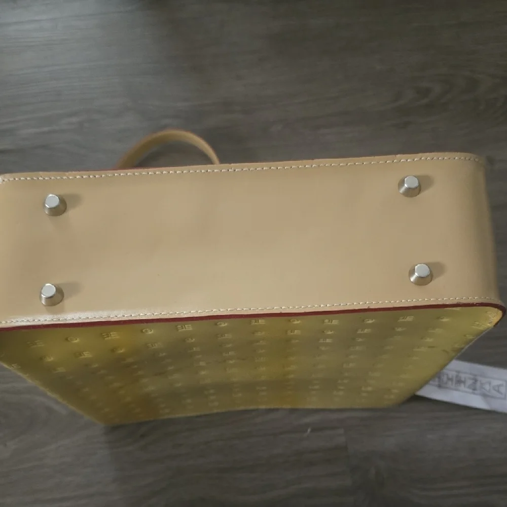 NWT Arcadia Gold Patent Leather Tote  Bag - Picture 6 of 12